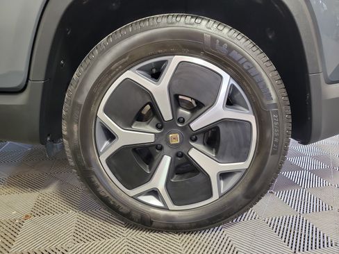 Used 2024 Rivian R1T Adventure AWD/4WD image 10