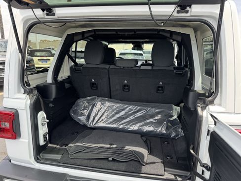 Used 2025 Jeep Wrangler Sahara w/ Safety Group image 37