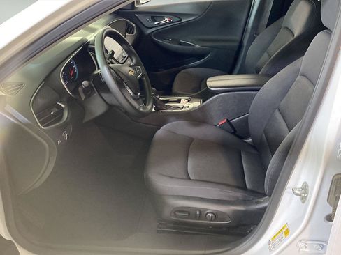 Certified 2025 Chevrolet Malibu LT FWD image 17