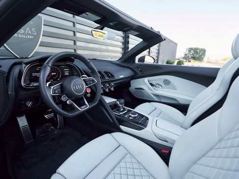 Used 2020 Audi R8 V10 performance image 2