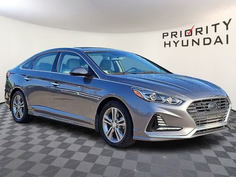 Used 2018 Hyundai Sonata Limited FWD image 3