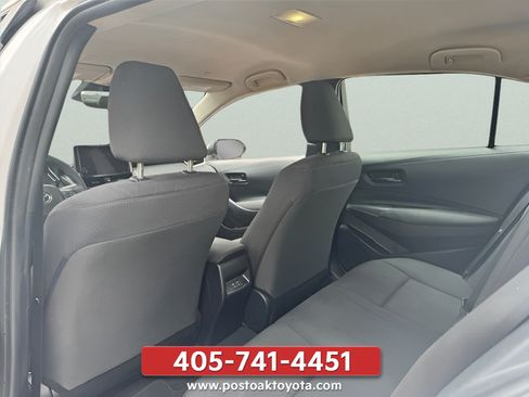 Used 2025 Toyota Corolla LE FWD image 21
