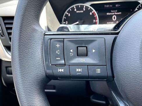 Certified 2023 Nissan Rogue SV FWD image 23