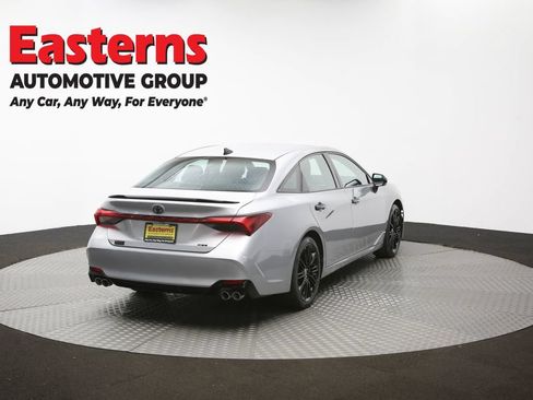 Used 2021 Toyota Avalon XSE FWD image 42