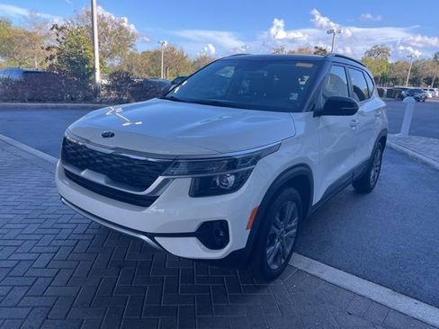 Used 2021 Kia Seltos S image 3
