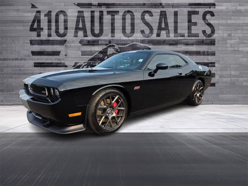 Used 2012 Dodge Challenger SRT8 w/ Premium Sound Group RWD image 6