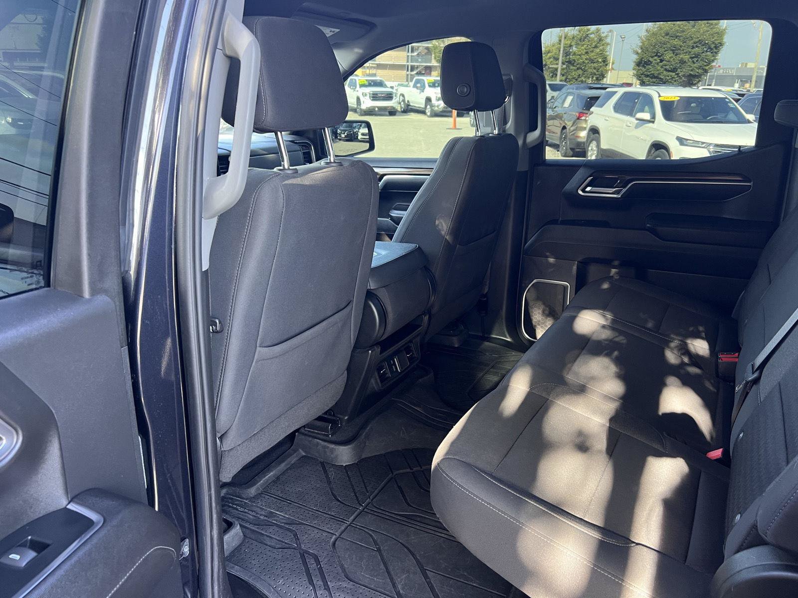 Used 2023 Chevrolet Silverado 1500 LT w/ Protection Package AWD/4WD image 16