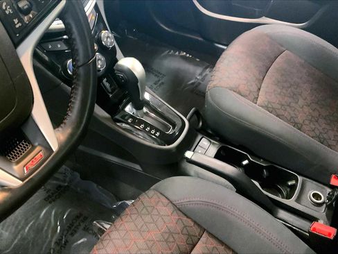 Used 2020 Chevrolet Sonic LT w/ Convenience Package image 15