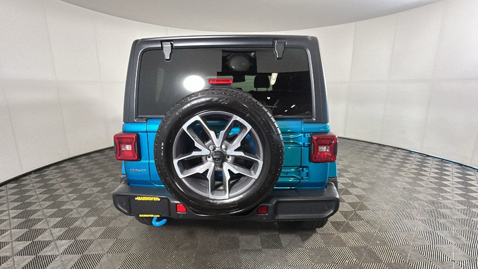 Used 2024 Jeep Wrangler Unlimited w/ Convenience Group AWD/4WD image 4