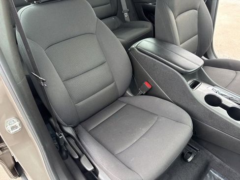 Used 2024 Chevrolet Malibu LT image 11