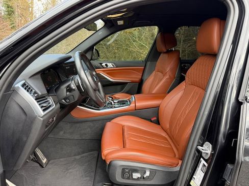 Used 2023 BMW X5 sDrive40i w/ M Sport Package image 11