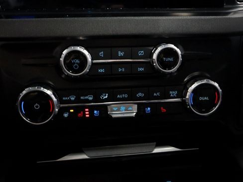 Used 2024 Ford F350 Platinum image 33