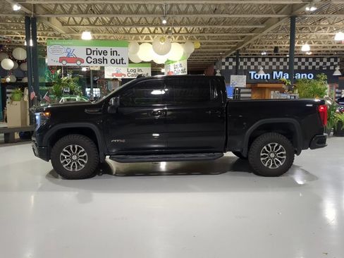 Used 2023 GMC Sierra 1500 AT4 w/ AT4 Premium Package AWD/4WD image 11