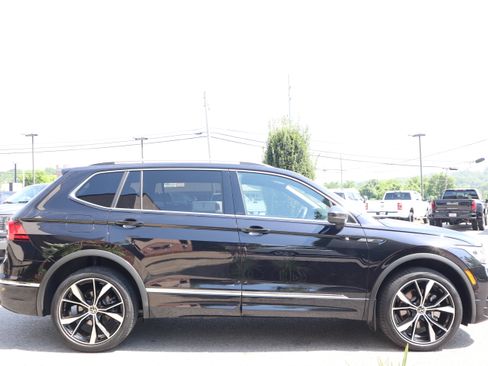 Used 2022 Volkswagen Tiguan SEL R-Line AWD/4WD image 6