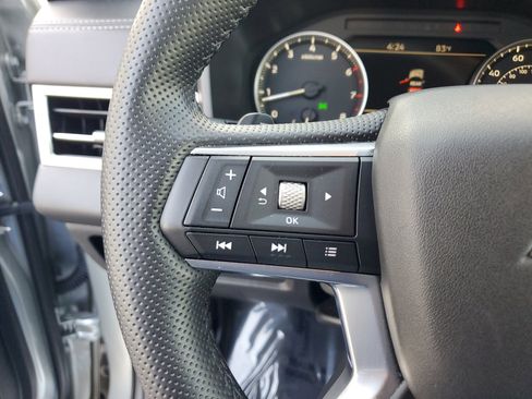 Used 2025 Mitsubishi Outlander SE image 23