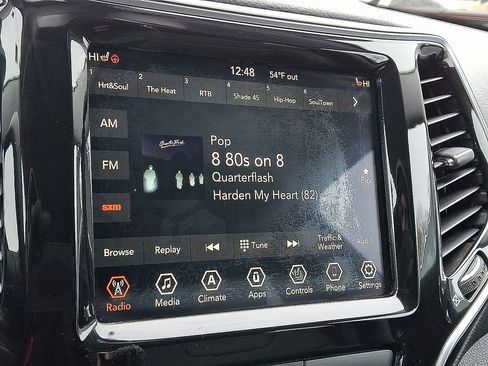 Used 2019 Jeep Cherokee Limited image 12