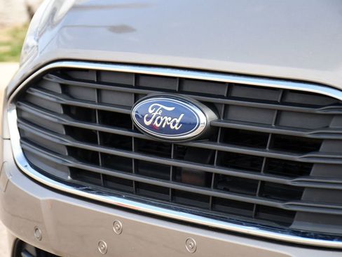 Used 2019 Ford Transit Connect XLT image 39