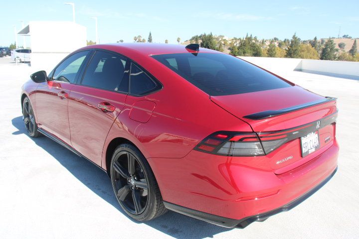 Used 2025 Honda Accord Sport image 5