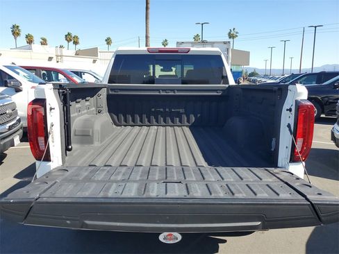 Used 2023 GMC Sierra 1500 AT4 w/ AT4 Premium Package image 8