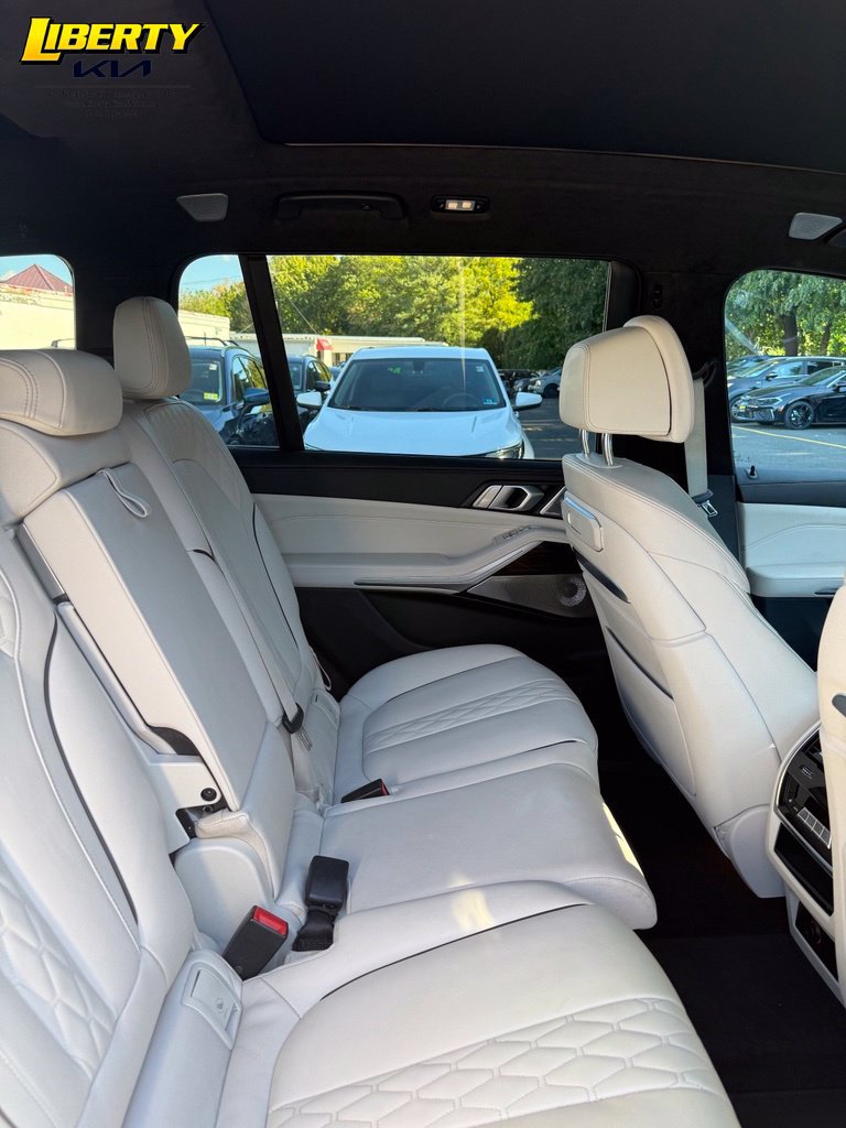 Used 2025 BMW X7 xDrive40i w/ Executive Package AWD/4WD image 10