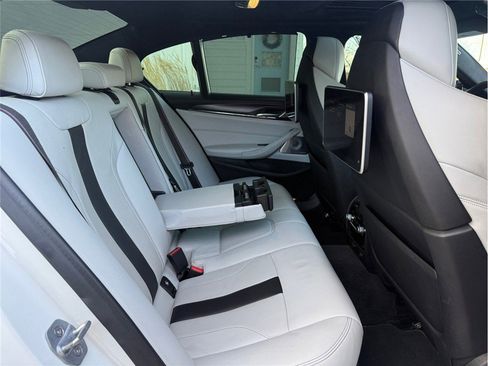 Used 2019 BMW M5 w/ Executive Package image 36