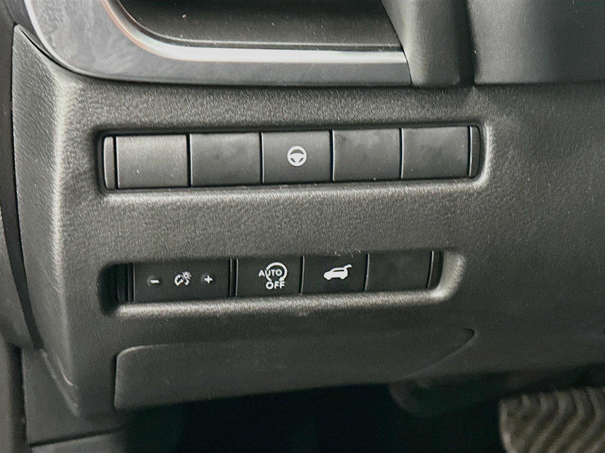 Used 2026 Nissan Rogue SV AWD/4WD image 17