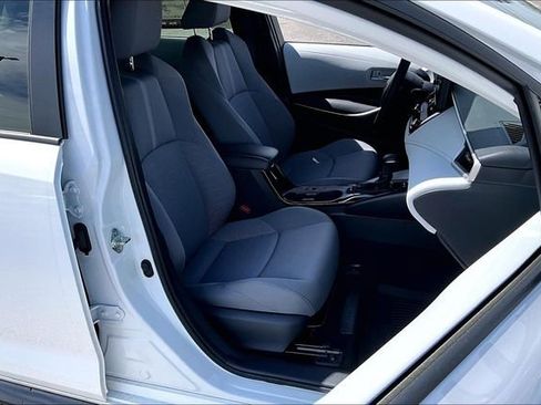 Used 2025 Toyota Corolla SE FWD image 26