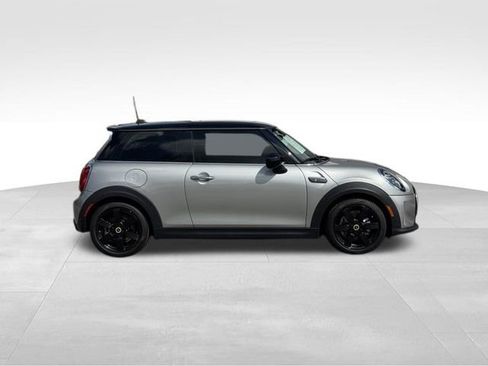 Certified 2024 MINI Cooper SE image 2