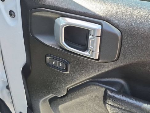 Used 2025 Jeep Wrangler Unlimited Sport AWD/4WD image 34