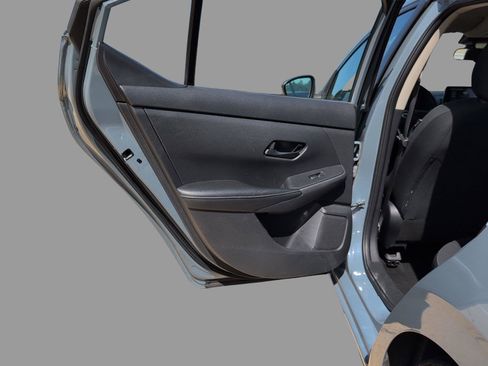 Used 2024 Nissan Sentra SV FWD image 16