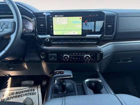 Used 2025 GMC Sierra 1500 Elevation w/ Preferred Package AWD/4WD image 11