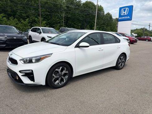 Used 2021 Kia Forte LXS FWD image 4