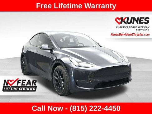 Used 2024 Tesla Model Y Long Range AWD/4WD image 1