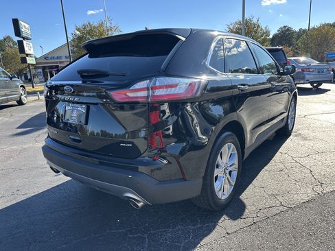 Used 2022 Ford Edge Titanium image 8