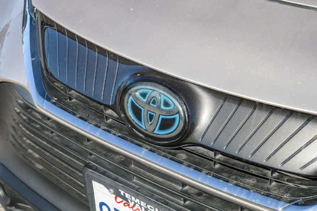 Used 2021 Toyota Venza LE AWD/4WD image 5