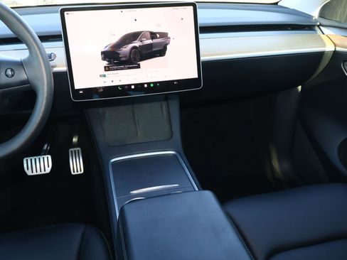 Used 2023 Tesla Model Y Performance AWD/4WD image 10