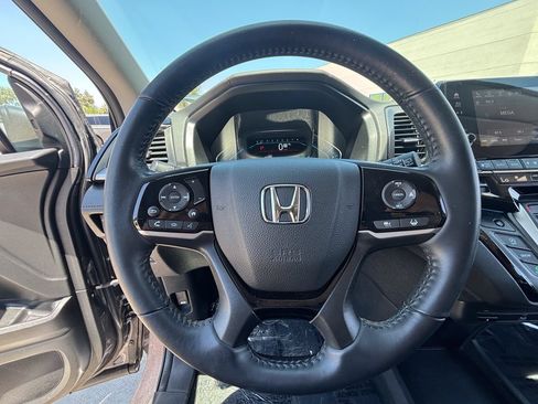 Certified 2024 Honda Odyssey Touring image 25