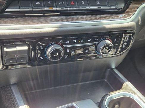 Certified 2025 Chevrolet Silverado 1500 RST w/ Dark Appearance Package AWD/4WD image 22