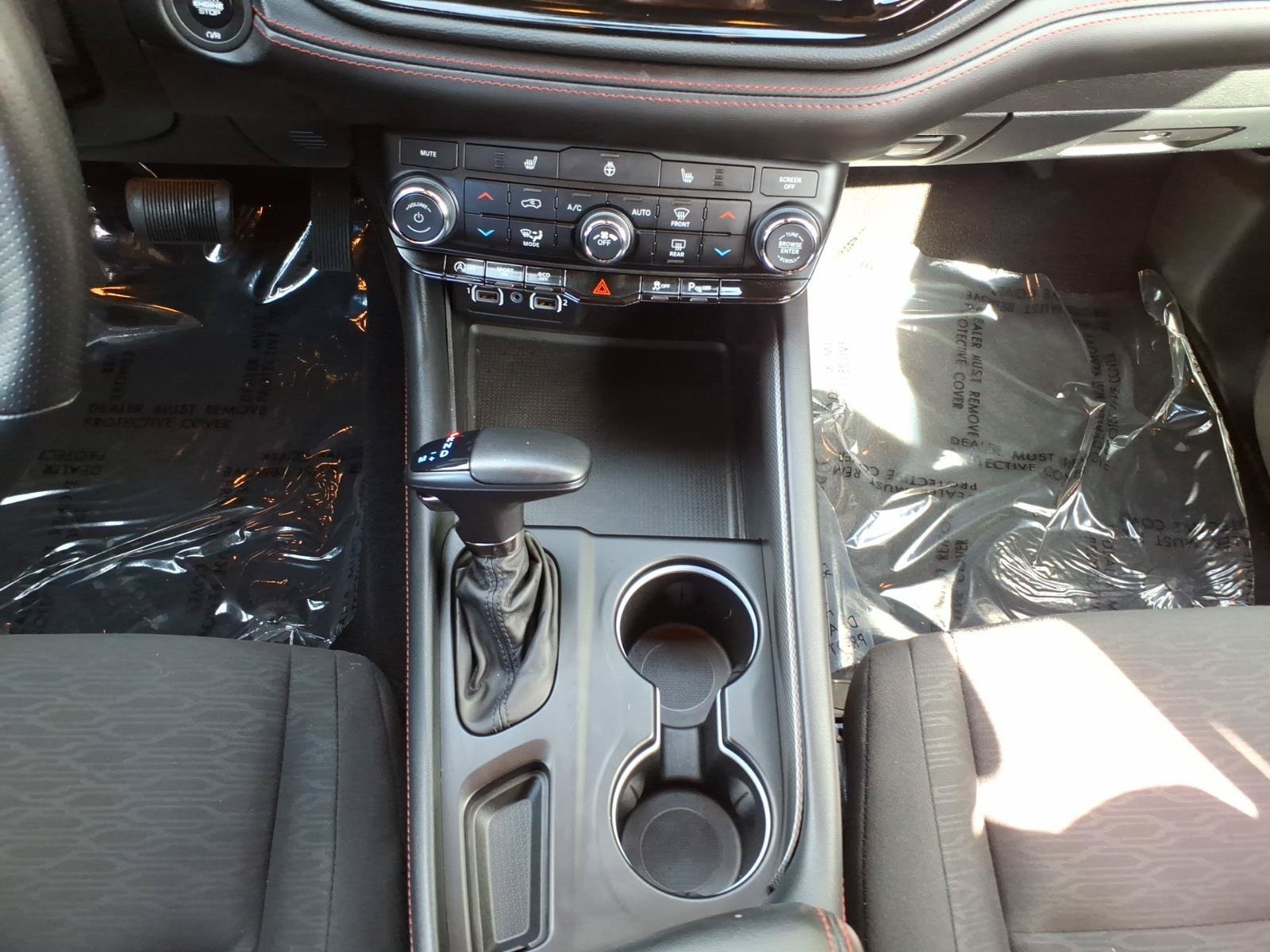 Used 2025 Dodge Durango GT AWD/4WD image 25