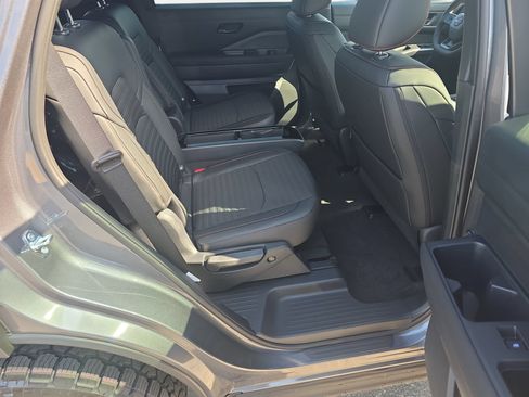 New 2026 Nissan Pathfinder Rock Creek AWD/4WD image 11