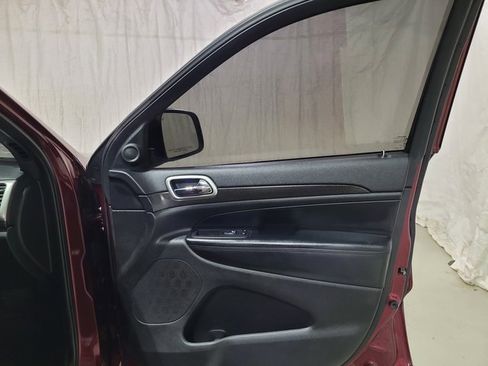 Used 2018 Jeep Grand Cherokee Altitude image 55