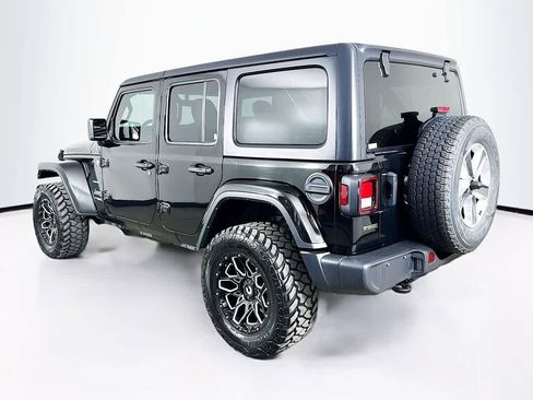 Used 2022 Jeep Wrangler Unlimited Sahara w/ Cold Weather Group AWD/4WD image 4