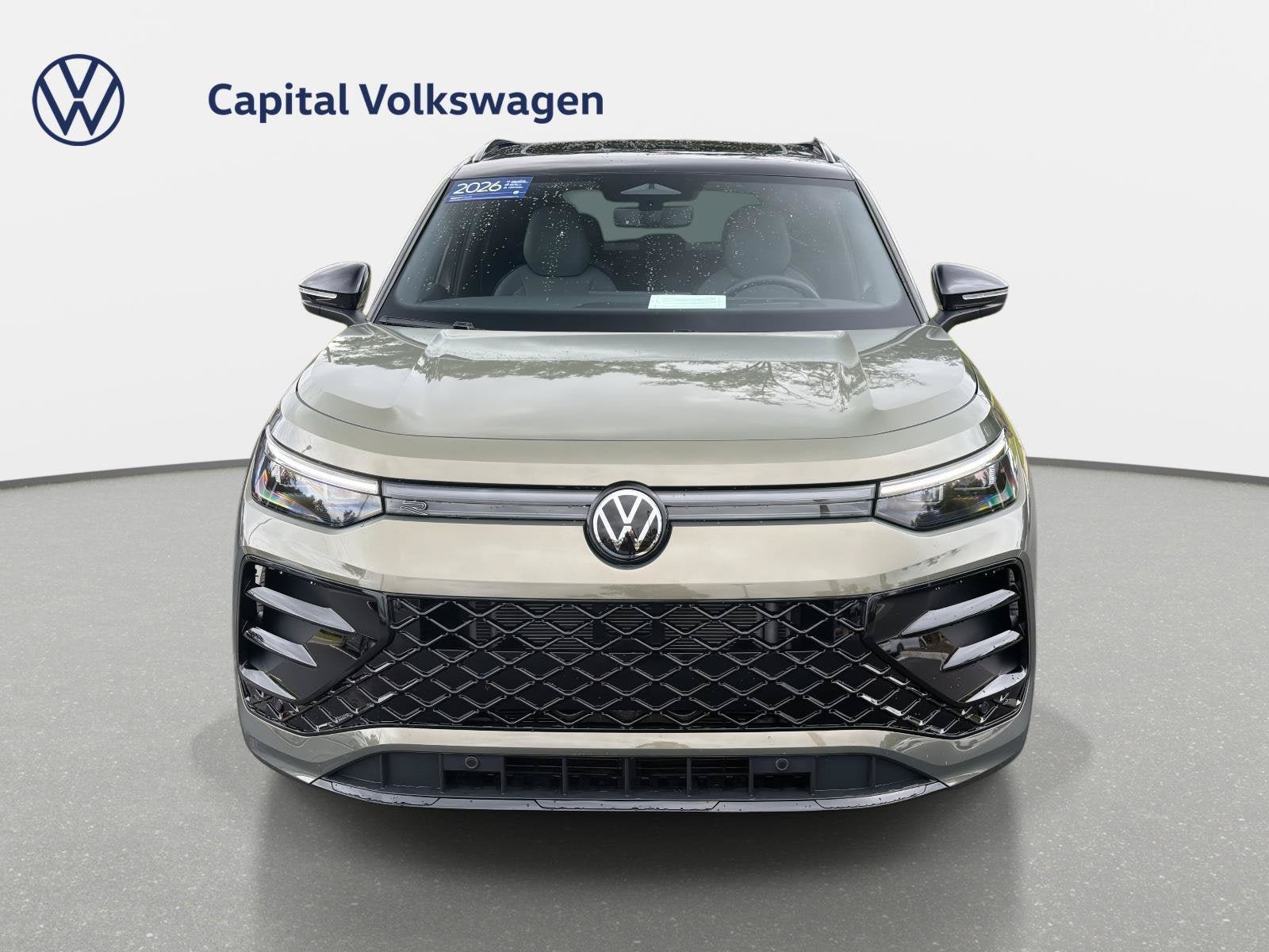 Certified 2026 Volkswagen Tiguan SE R-Line FWD image 3