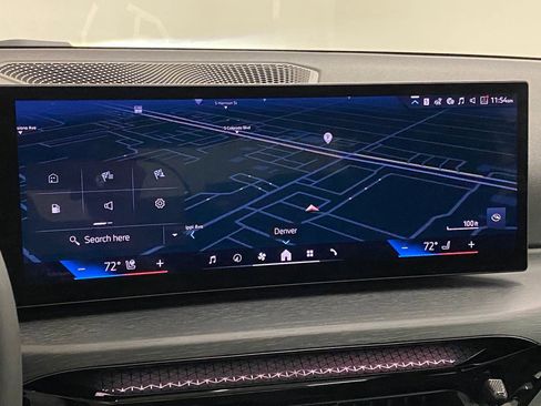 Used 2025 BMW 330i xDrive Sedan w/ Convenience Package image 25