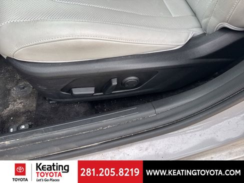 Used 2025 Hyundai Elantra Limited image 13