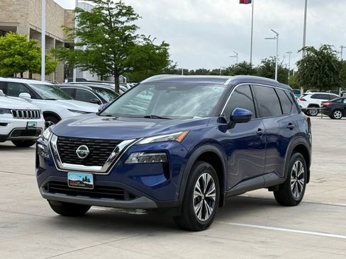 Used 2021 Nissan Rogue SV w/ Premium Package FWD image 7