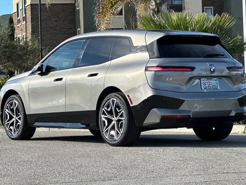 Used 2023 BMW iX xDrive50 w/ Sport Package image 5