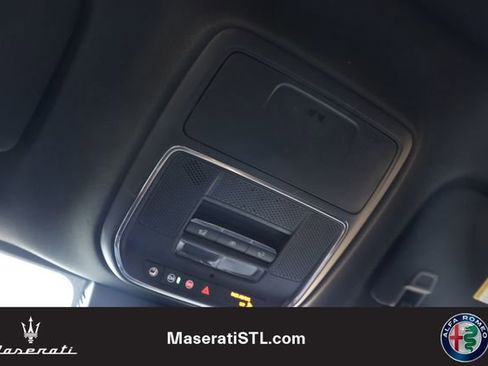 Used 2024 Chevrolet Traverse RS image 19