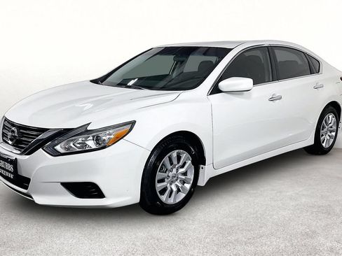 Used 2018 Nissan Altima 2.5 S w/ S Convenience Package FWD image 13
