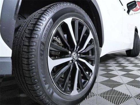 Used 2021 Toyota Highlander XSE image 9